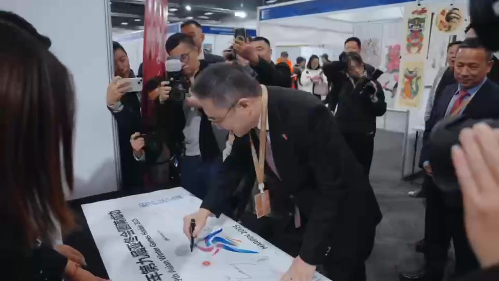 VIP signing at NZCPE opening ceremony